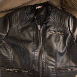 Cropped pleather jacket